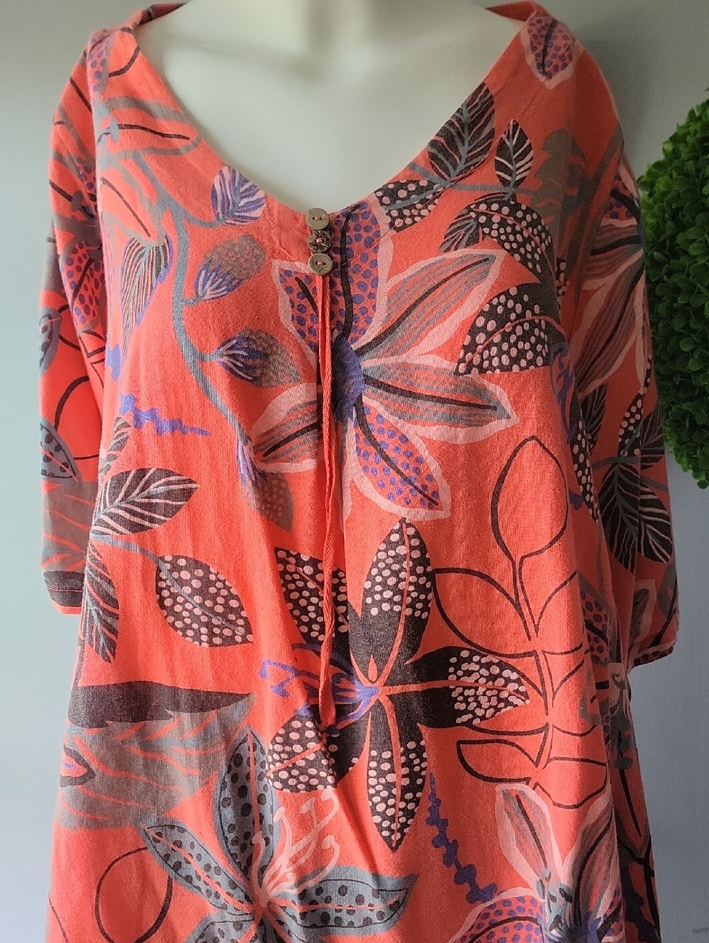 Women’s Floral V-Neck Tunic Top in Coral - Picture 2 of 12